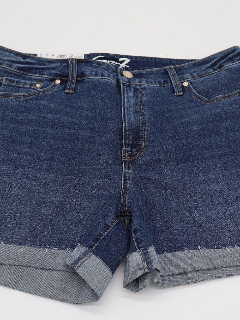 Seven7 cotton denim shorts Weekend Short NWT Size 14